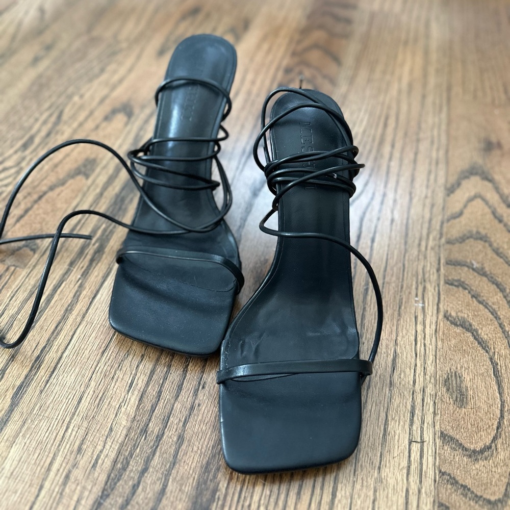 NWOT Meshki Neve Wrap Around Faux Leather Heels - Black